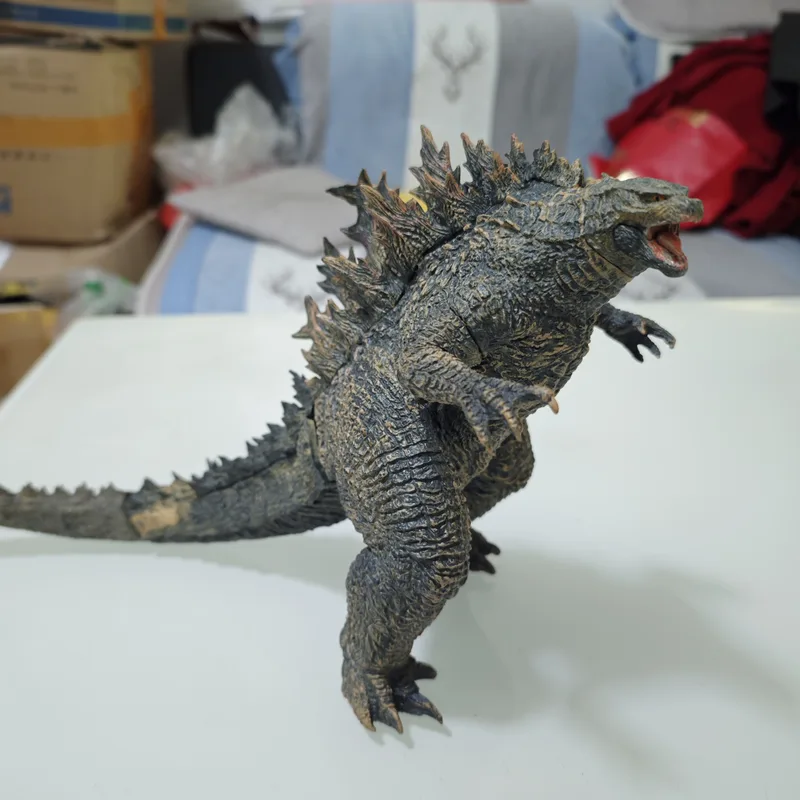 Ichiban Kuji Godzilla vs Kong Godzilla Figure – Approx. 20cm Tall and 40cm Long (Including Tail) Collectible Statue - Image 4